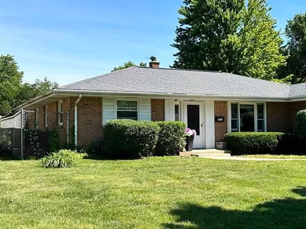 4612 Newcastle Rd, Rockford, IL 61108