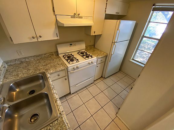 4th image of 1713 Burton Dr
