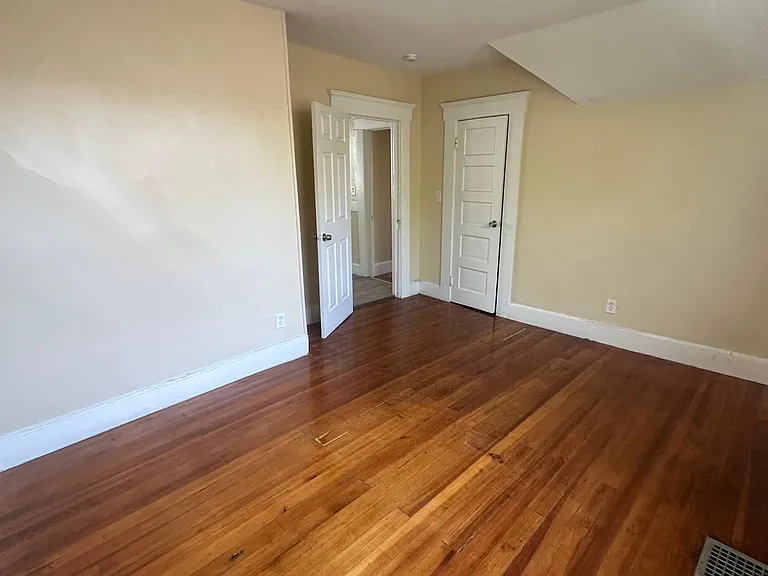 116 Sheffield Ave #3 — Photo 6