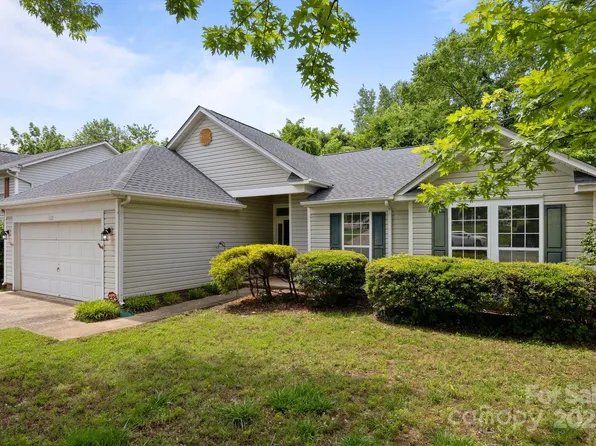 1321 Land Grant Rd, Charlotte, NC 28217
