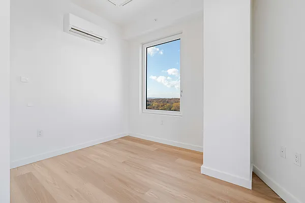 Rented by Carroll Development Leasing LLC | media 7