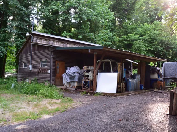 44561 McKenzie Hwy, Walterville, OR 97489