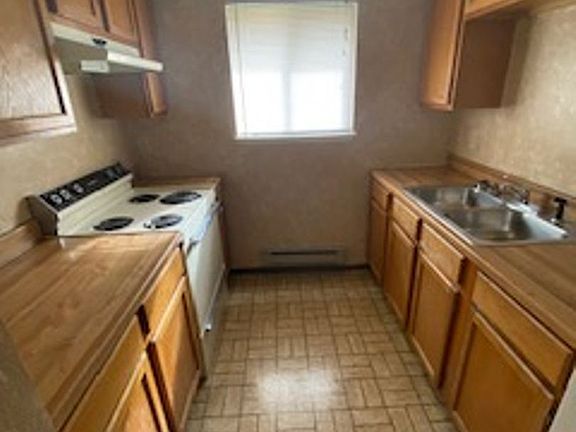 2nd image of 378 Westchester Sq S #S