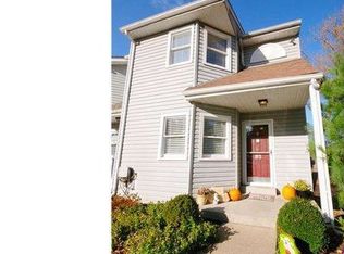 83 Old Mill Ln, Holland, PA 18966