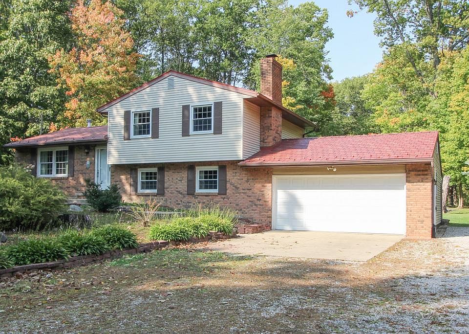 1st image of 3676 Mary Lou Ln N