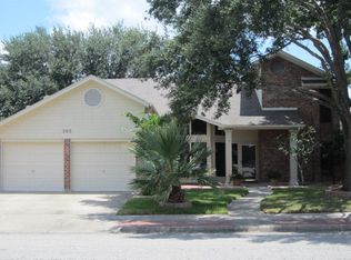 703 Santa Fe, Victoria, TX 77904