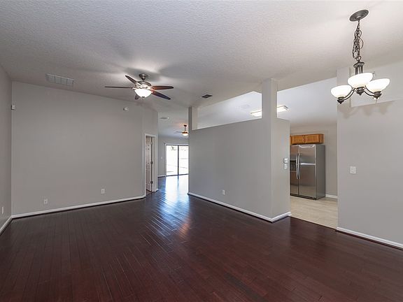 5th image of 244 Pine Arbor Cir