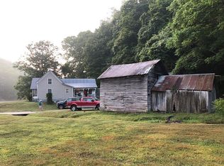 17 Big Holw, Spencer, WV 25276