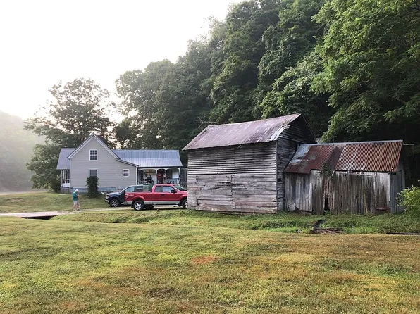 17 Big Holw, Spencer, WV 25276