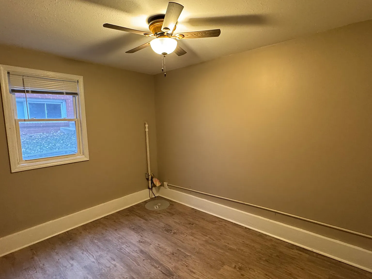 2 bed, 720 sqft, $1,000 — Photo 4