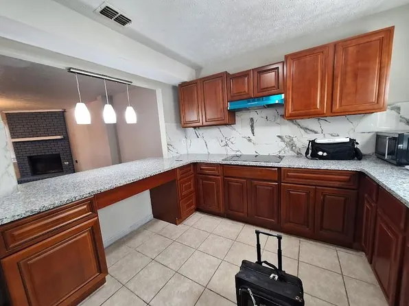 213 Highland Park Dr, Athens, GA 30605