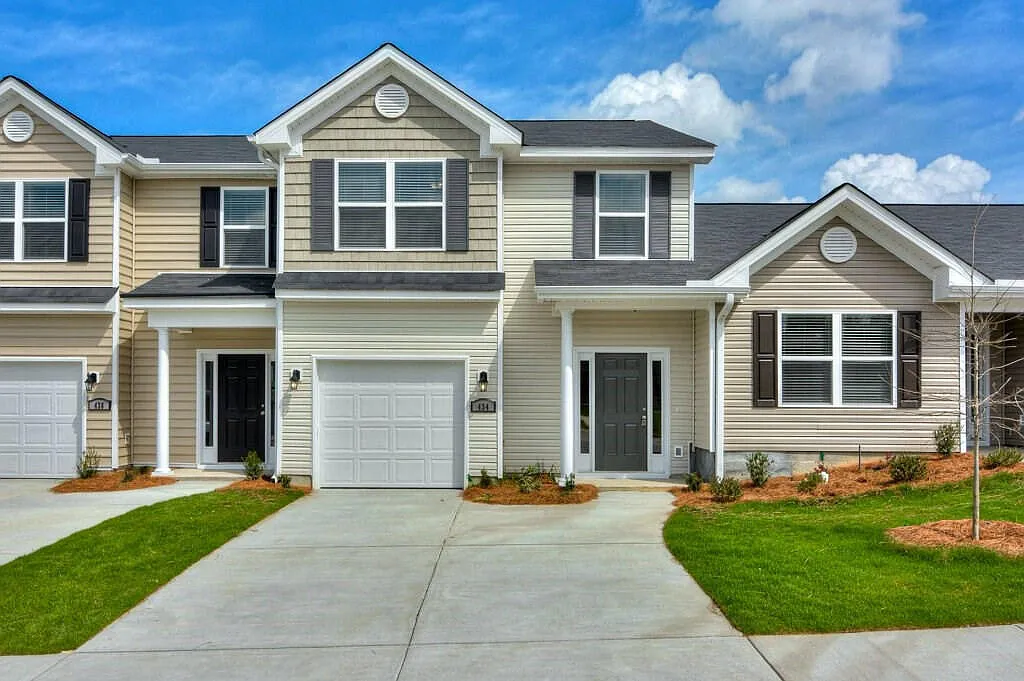3 bed, 2.5 bath, 1524 sqft, $1,650 — Photo 3