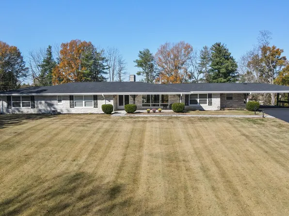 676 Ferguson Hill Rd, Lafayette, TN 37083