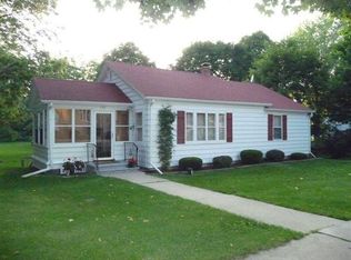 102 State St S, Burlington, WI 53105