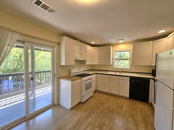 8 B St Unit 1, Ashland, OR 97520