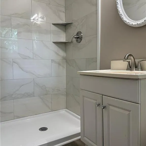 782 Prince Ave — Photo 14