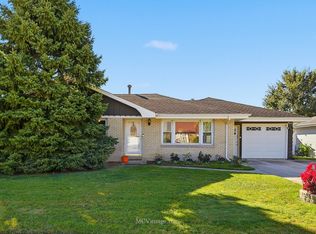 605 Gloria St, Lockport, IL 60441