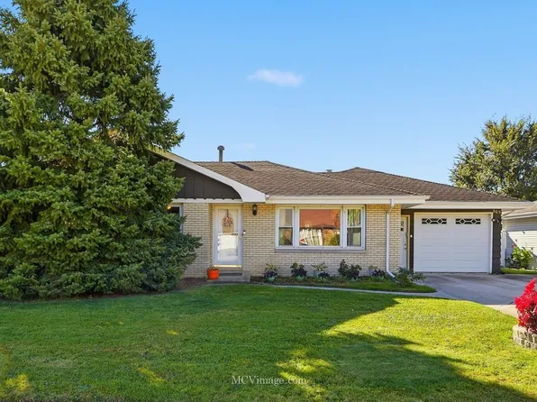 605 Gloria St, Lockport, IL 60441