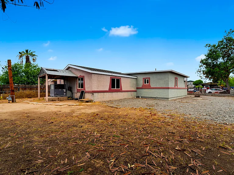 13507 W Stella Ln — Photo 37