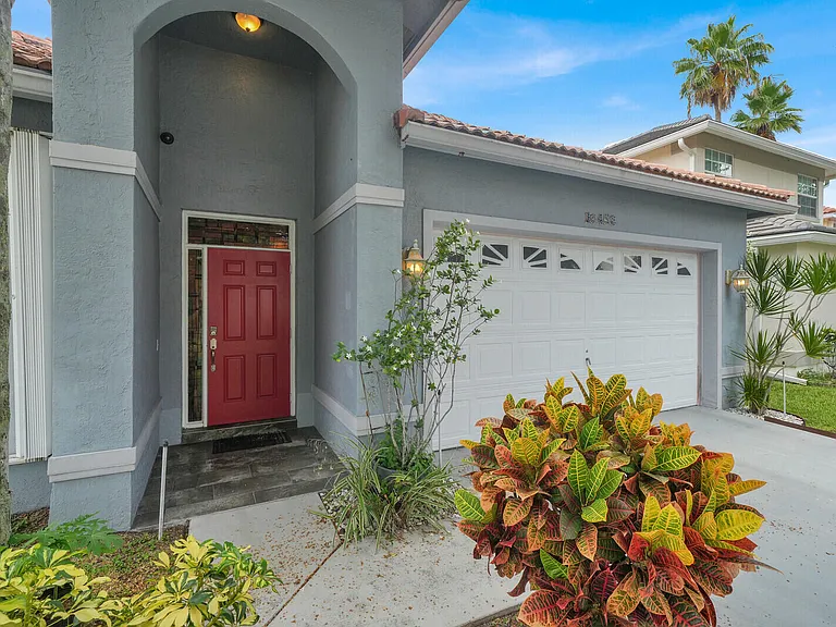 18453 Old Princeton Ln — Photo 4