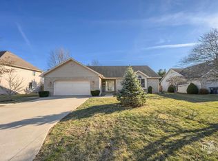 7909 W Kennedy Pkwy, Yorktown, IN 47396