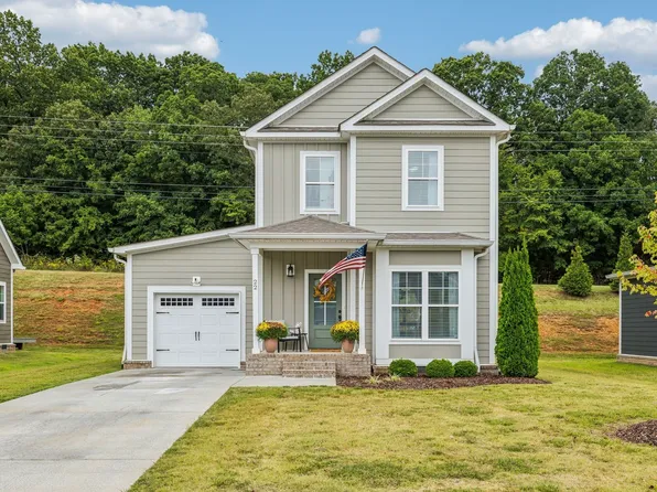 22 Sycamore Rdg W, Burns, TN 37029