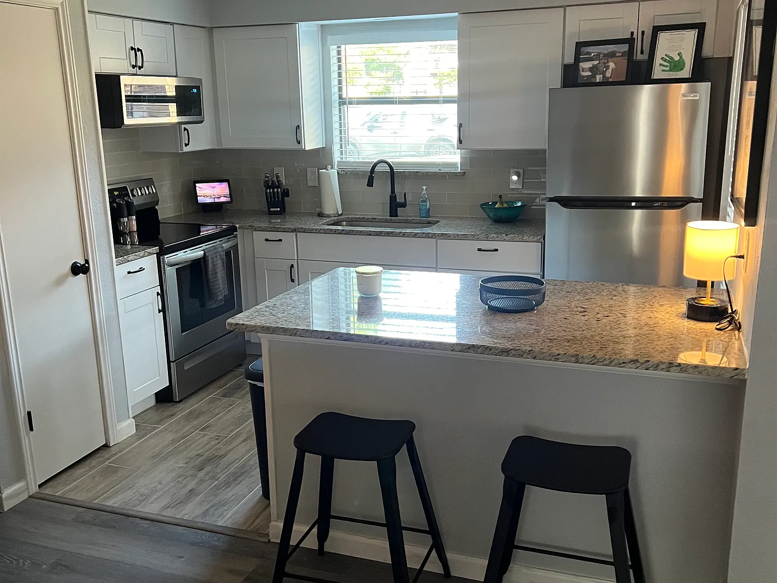 1 bed, 792 sqft, $1,450 — Photo 2