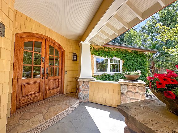 3rd image of 15990 Stephenie Ln