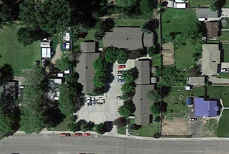 West Pine Apartments — Photo 10