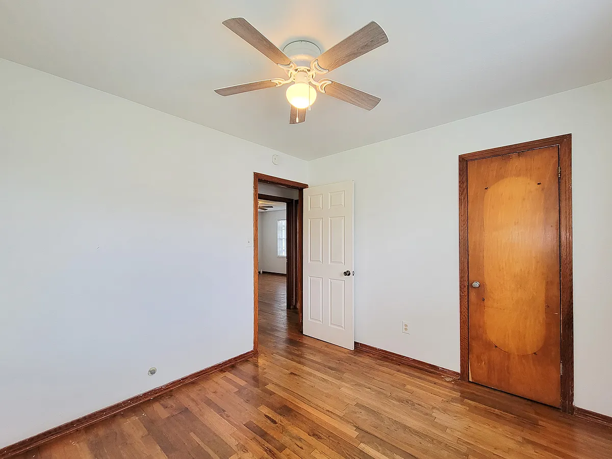 Building Photo - 409 N Parrish St