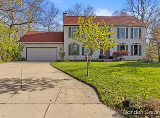 1643 Pinecroft Ct SW, Wyoming, MI 49519