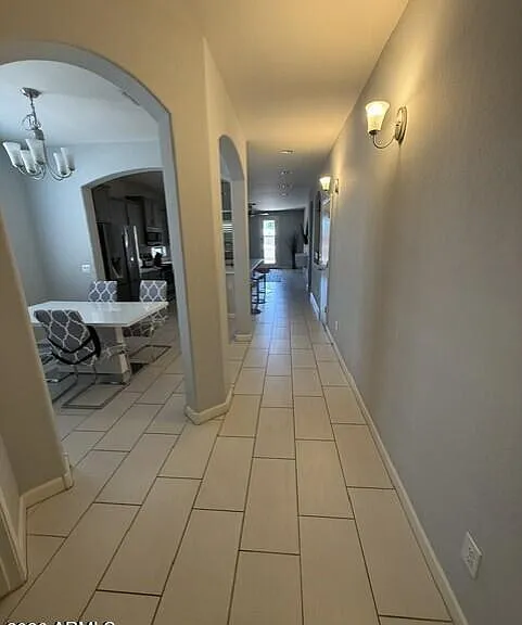 1701 N Hillcrest — Photo 5
