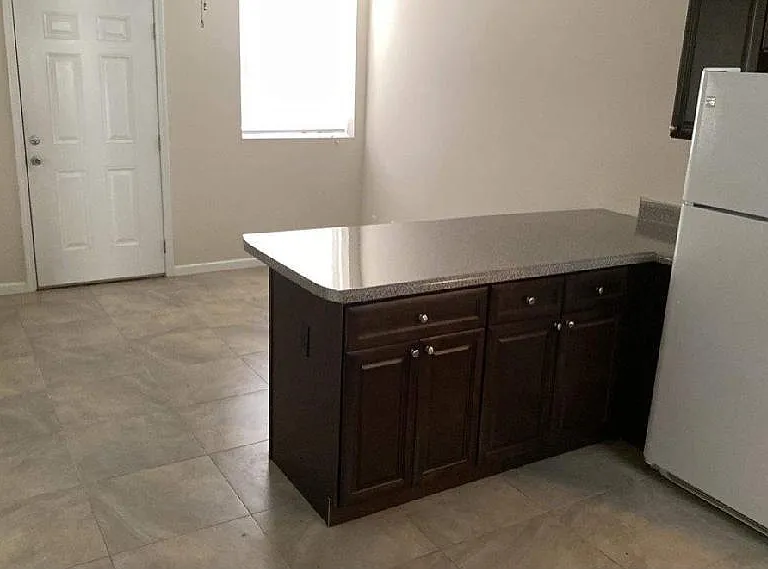 211 W Dillingham St #7 — Photo 3