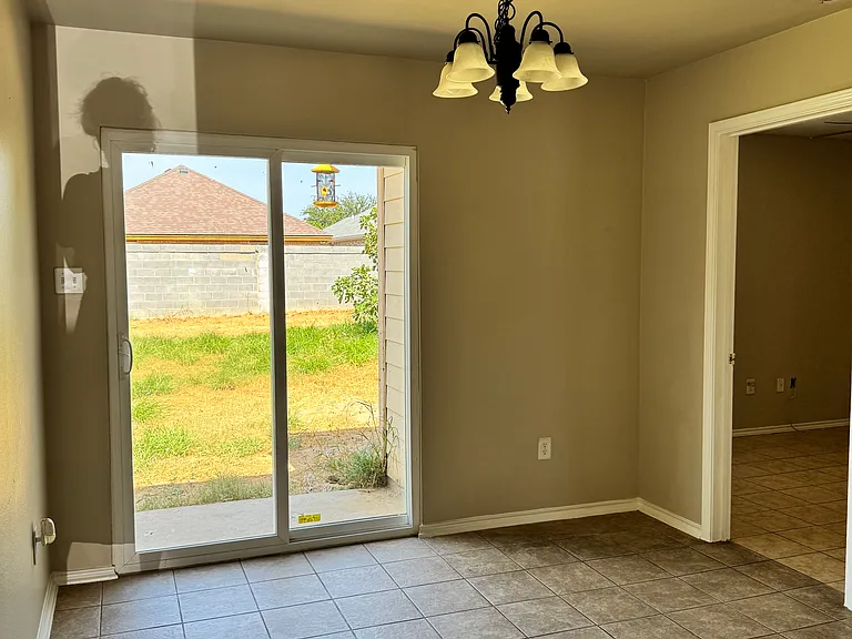 2615 Bandera Dr — Photo 3