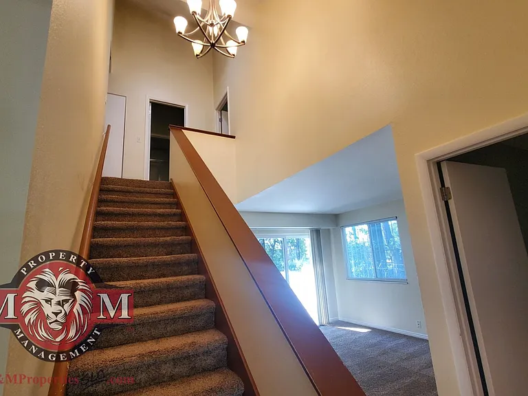 975 E Essex Court Way #4-6950 — Photo 13