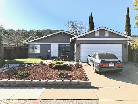 1st image of 333 Vineyard Dr