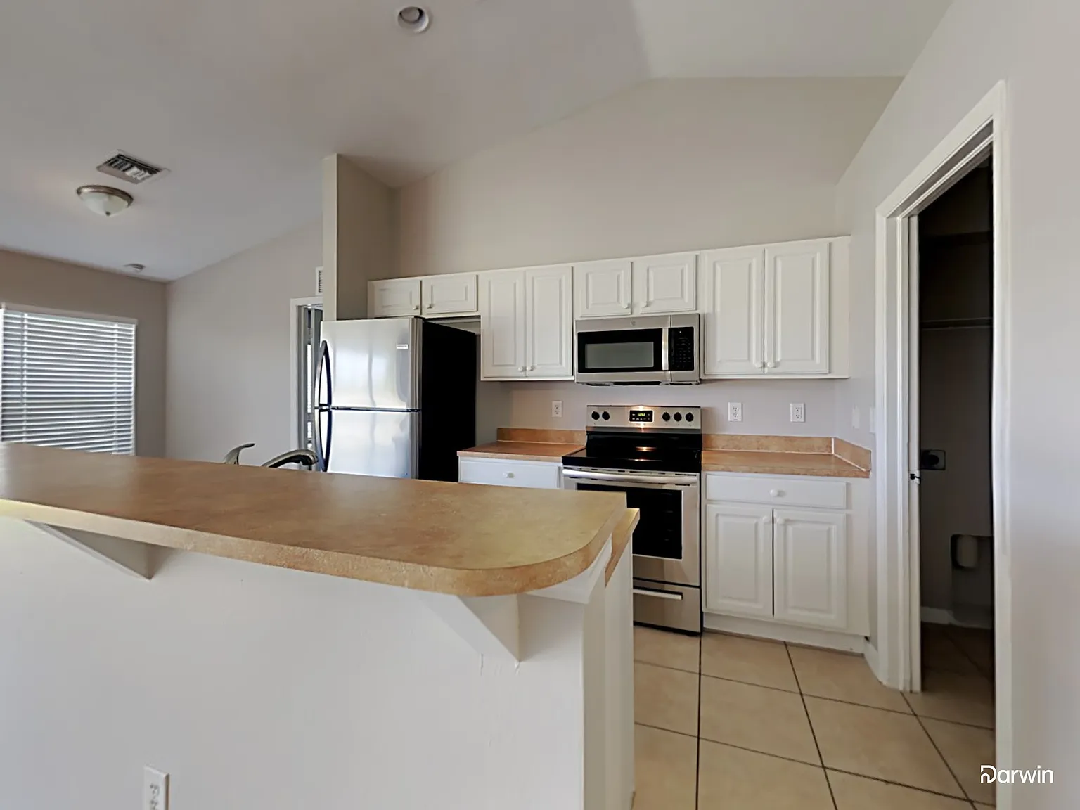 3 bed, 2.0 bath, 1458 sqft, $2,070 — Photo 4