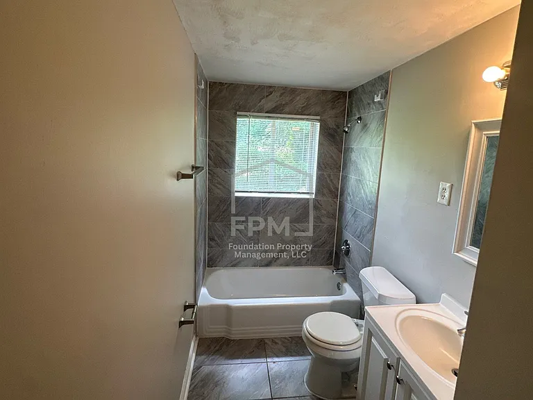 2237 Gayle Ave — Photo 12
