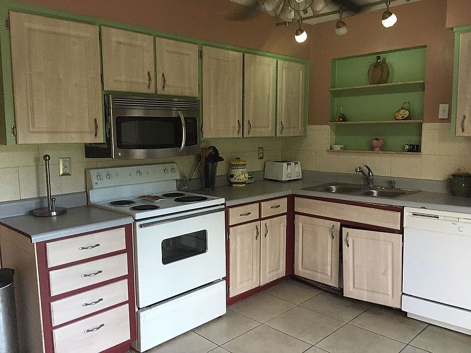 2nd image of 12128 Country Cove Ave