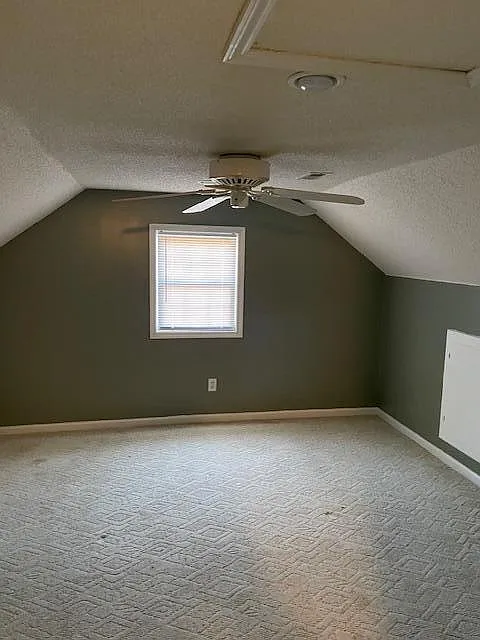 4 bed, 3.0 bath, 2500 sqft, $1,800 — Photo 3