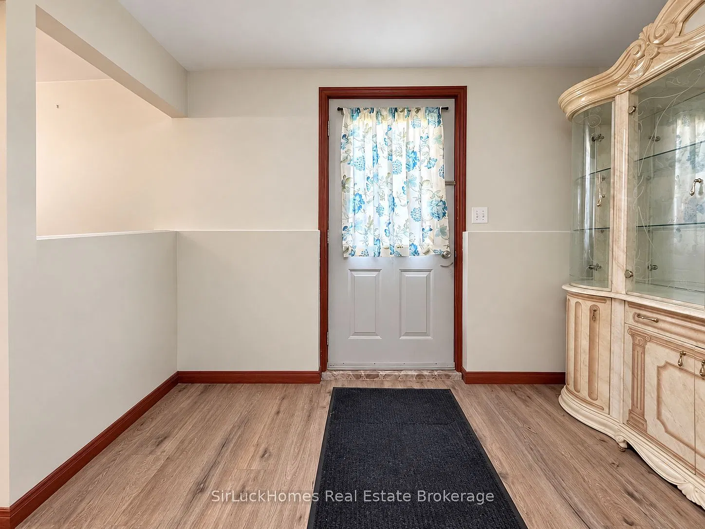 1 bed, $1,600 — Photo 3