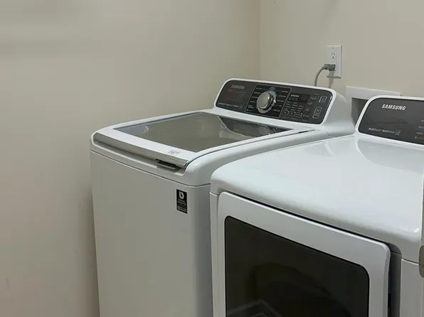 624 Denhoff Dr, Cary, NC 27519