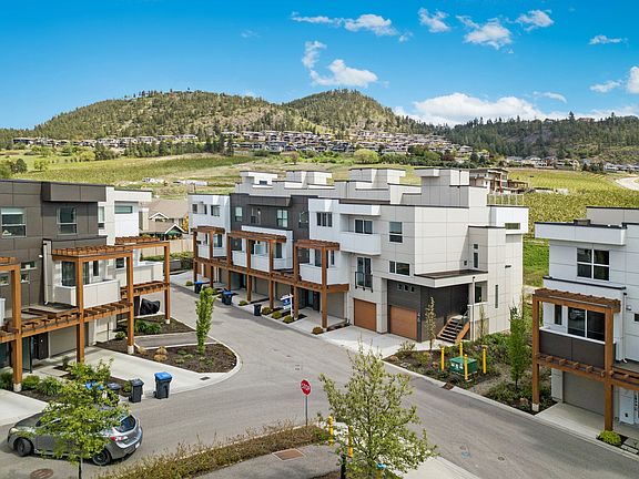 2nd image of 720 Valley Rd #46