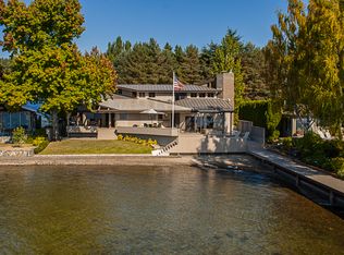 1737 Edgewater Ln, Bellingham, WA 98226