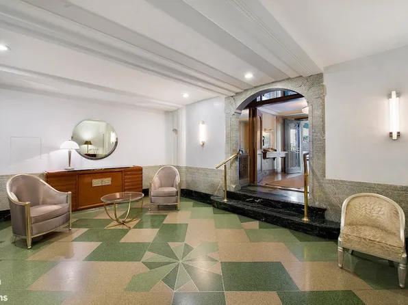 2 Beekman Place 8C image 14 of 15
