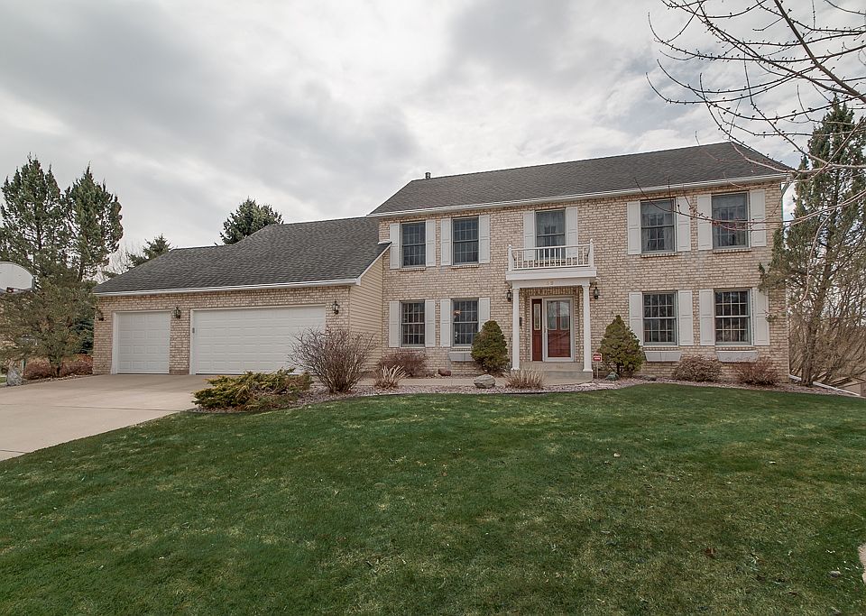 1st image of 39 Indian Hills Dr