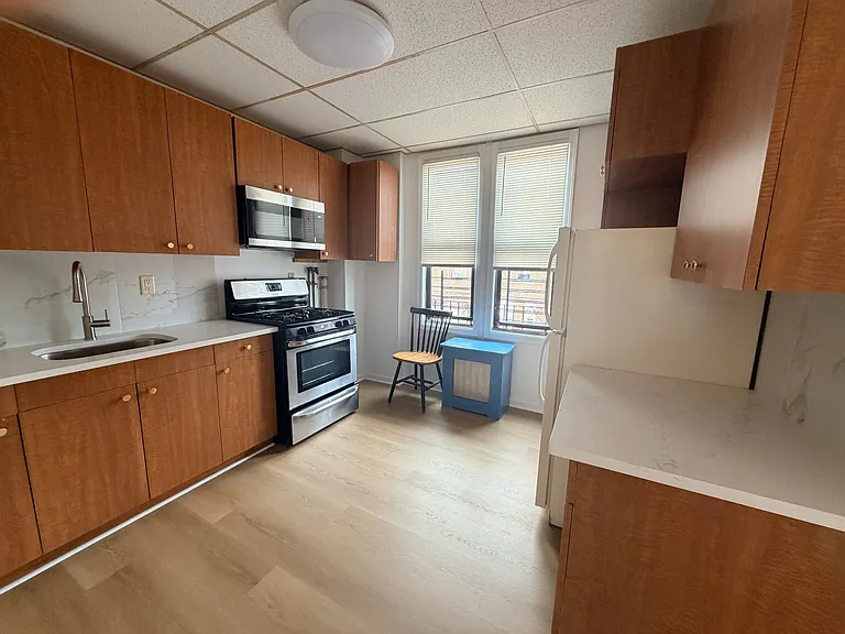 266 Jericho Tpke #2F — Photo 2