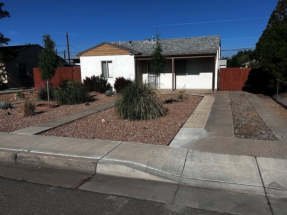 1st image of 1839 Palomas Dr NE