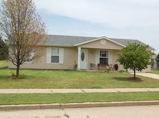 662 Loch Carron Dr, Wentzville, MO 63385