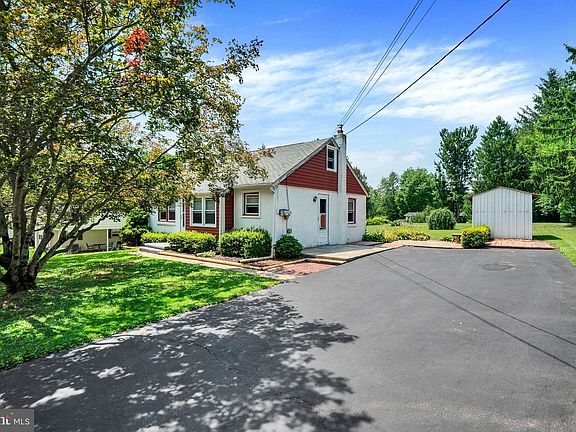4th image of 122 Zieber Rd
